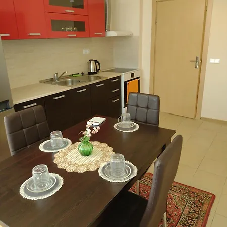 ред хаус Apartment *